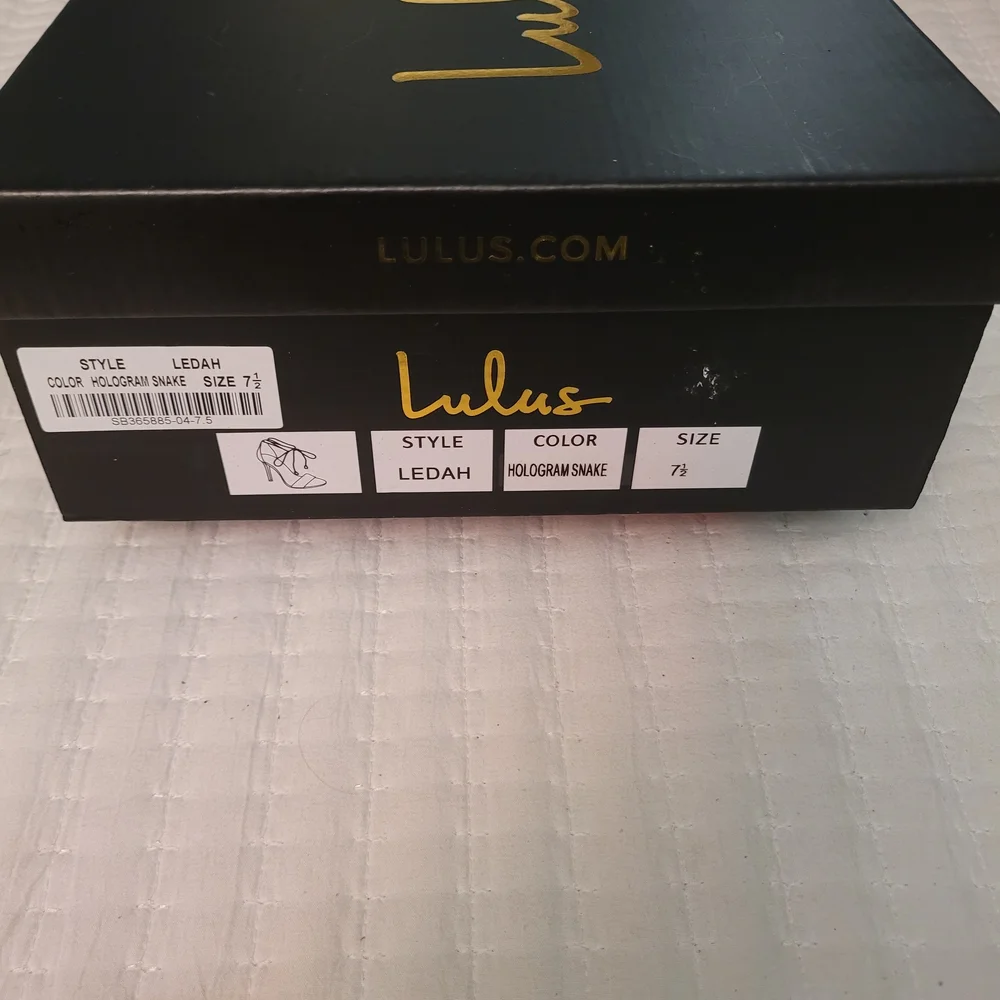 Lulu's Iridescent Gold and Green Women's Heels - Picture 7 of 7